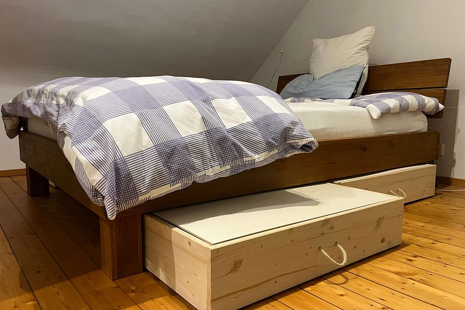 Bett mit Bettkasten
