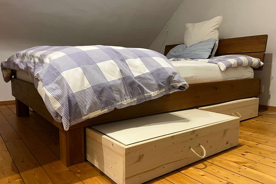 Bett mit Bettkasten